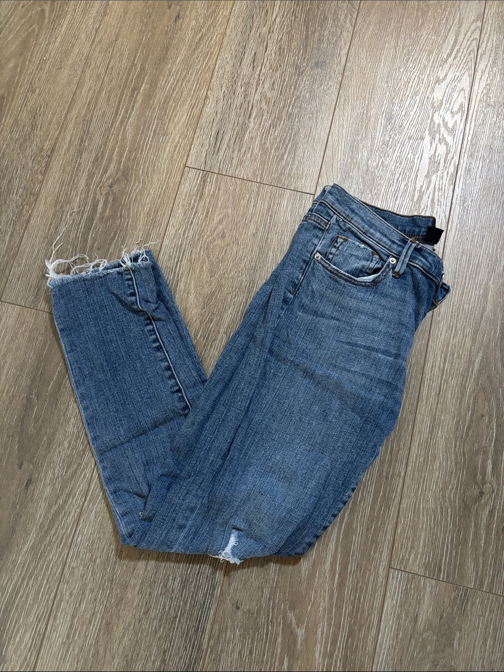 BDG Mid Rise Ripped Skinny Jeans